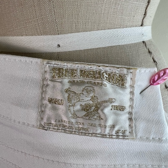 EUC True Religion Disco Sophie Cuffed Capri Jean Rhinestone Button  SZ-26 - Picture 7 of 12